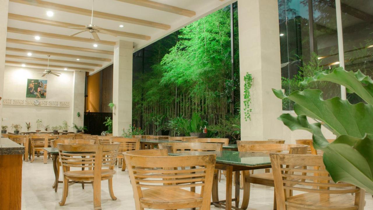 Marilyn Hotel Serpong Bagian luar foto